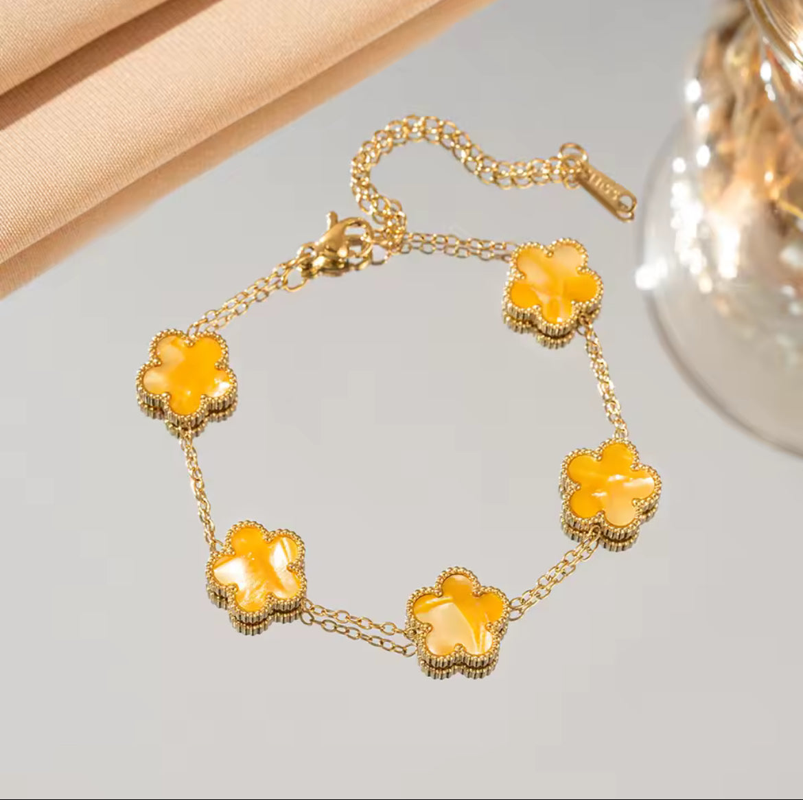 Clover bracelet
