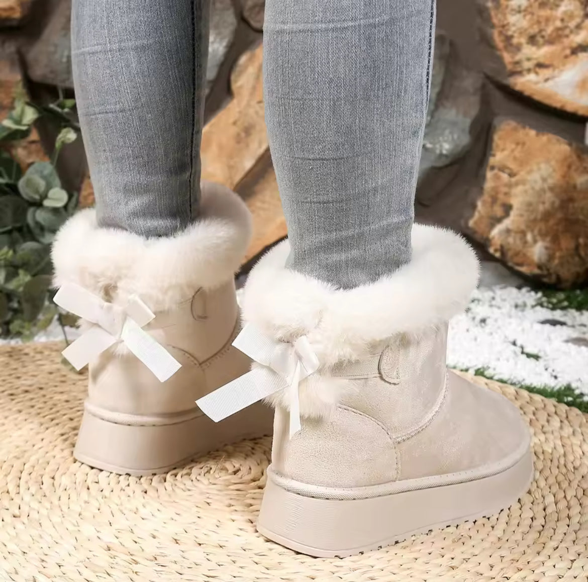Women’s Fluffy Bow Boots