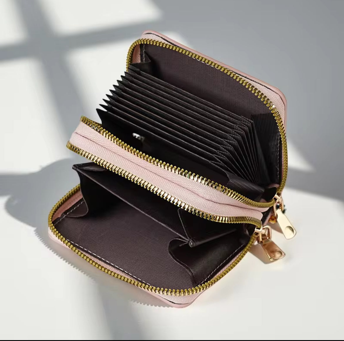Alien Purse
