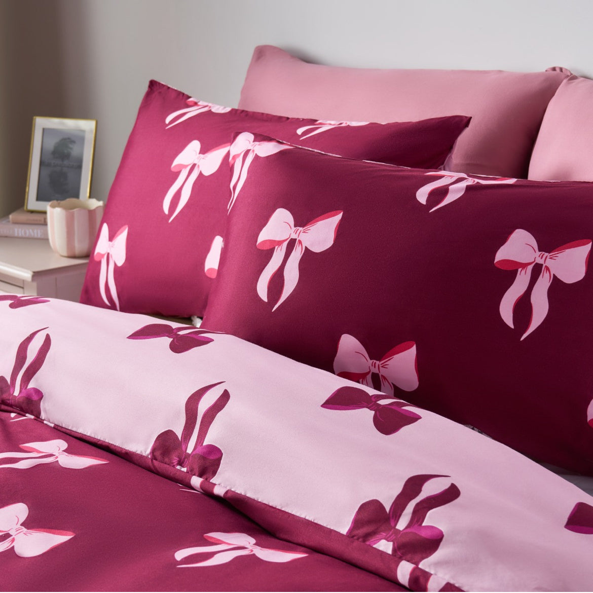 Bow Bedding Set