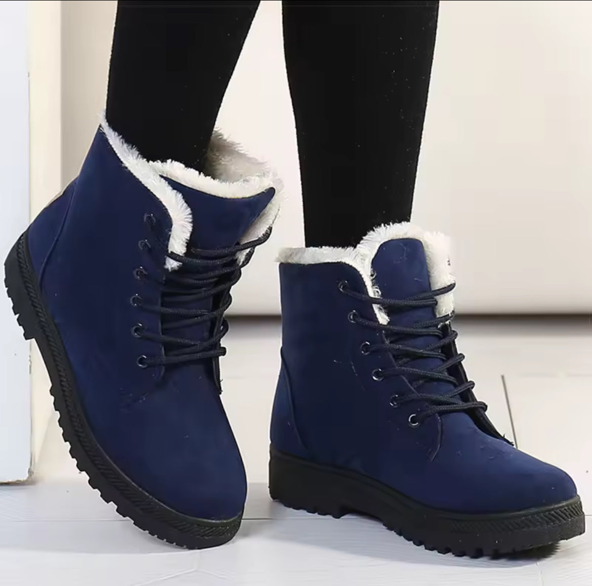 Women’s Fluffy Boots