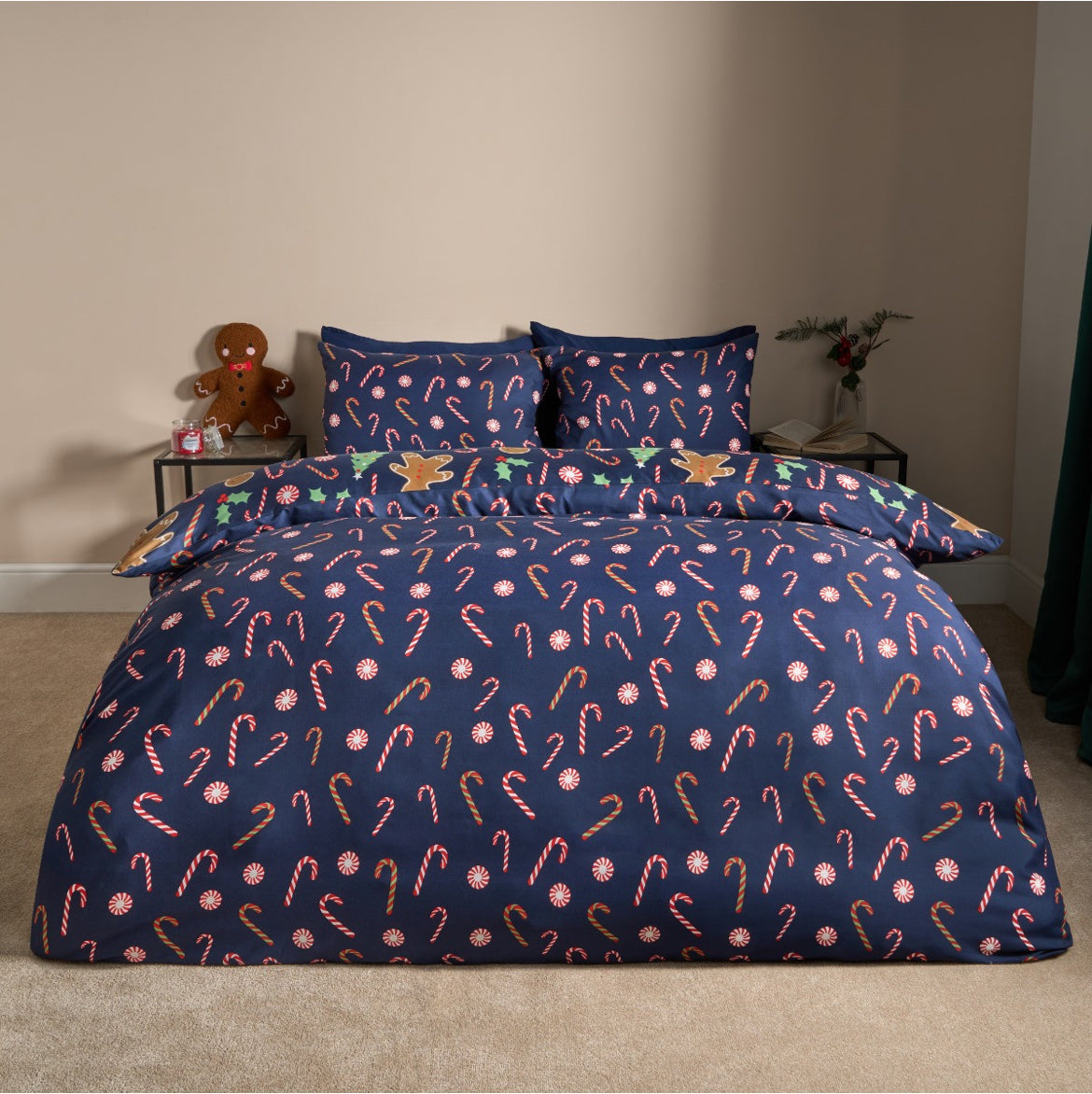 Gingerbread & Candy Cane Reversible Christmas Bedding