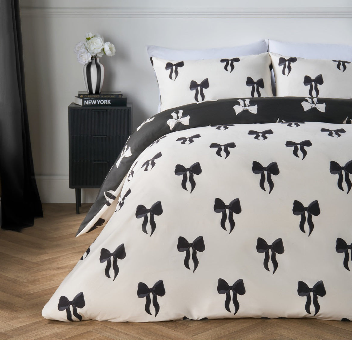 Bow Bedding Set
