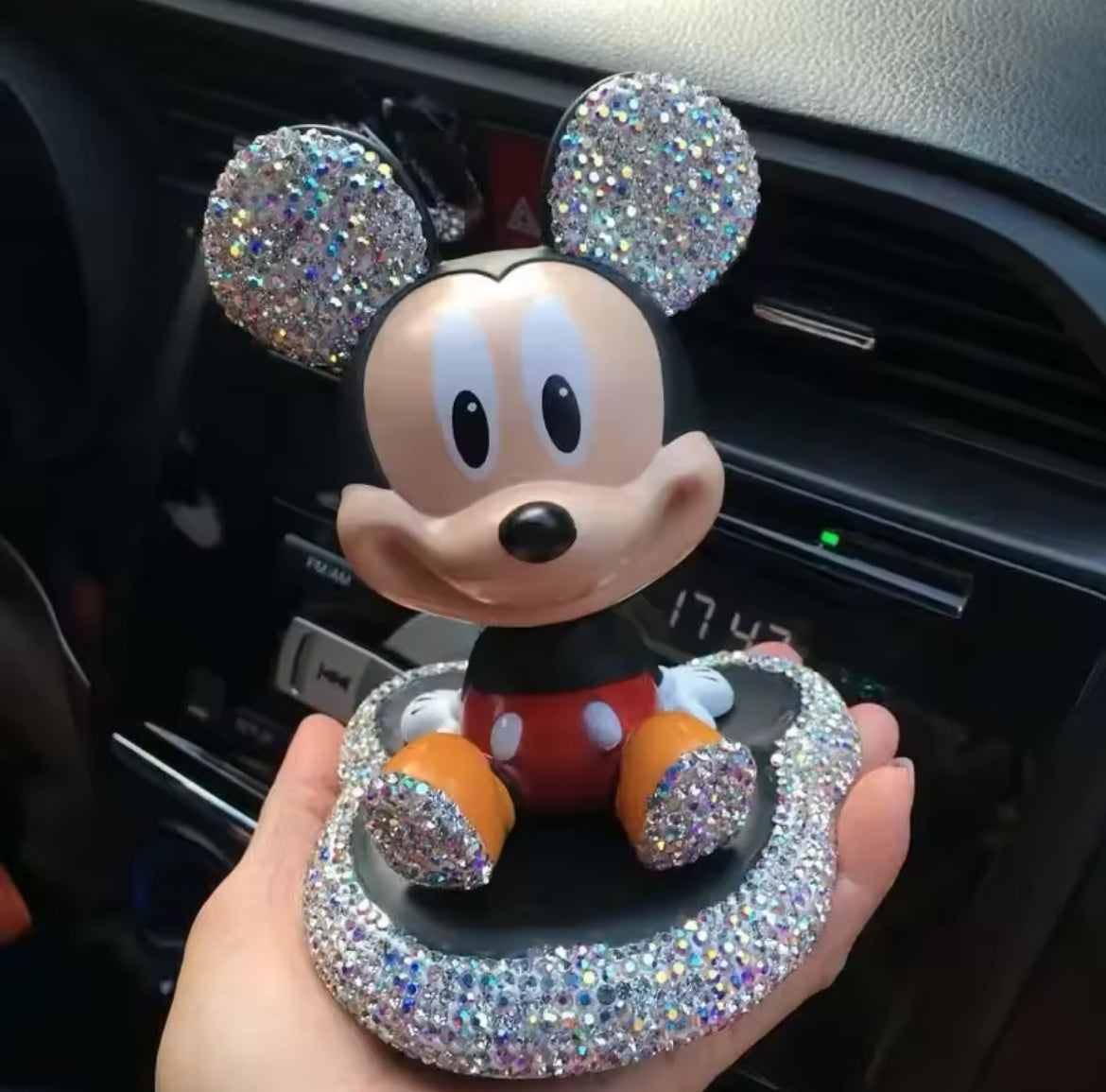 Mouse Shake Head Doll Model