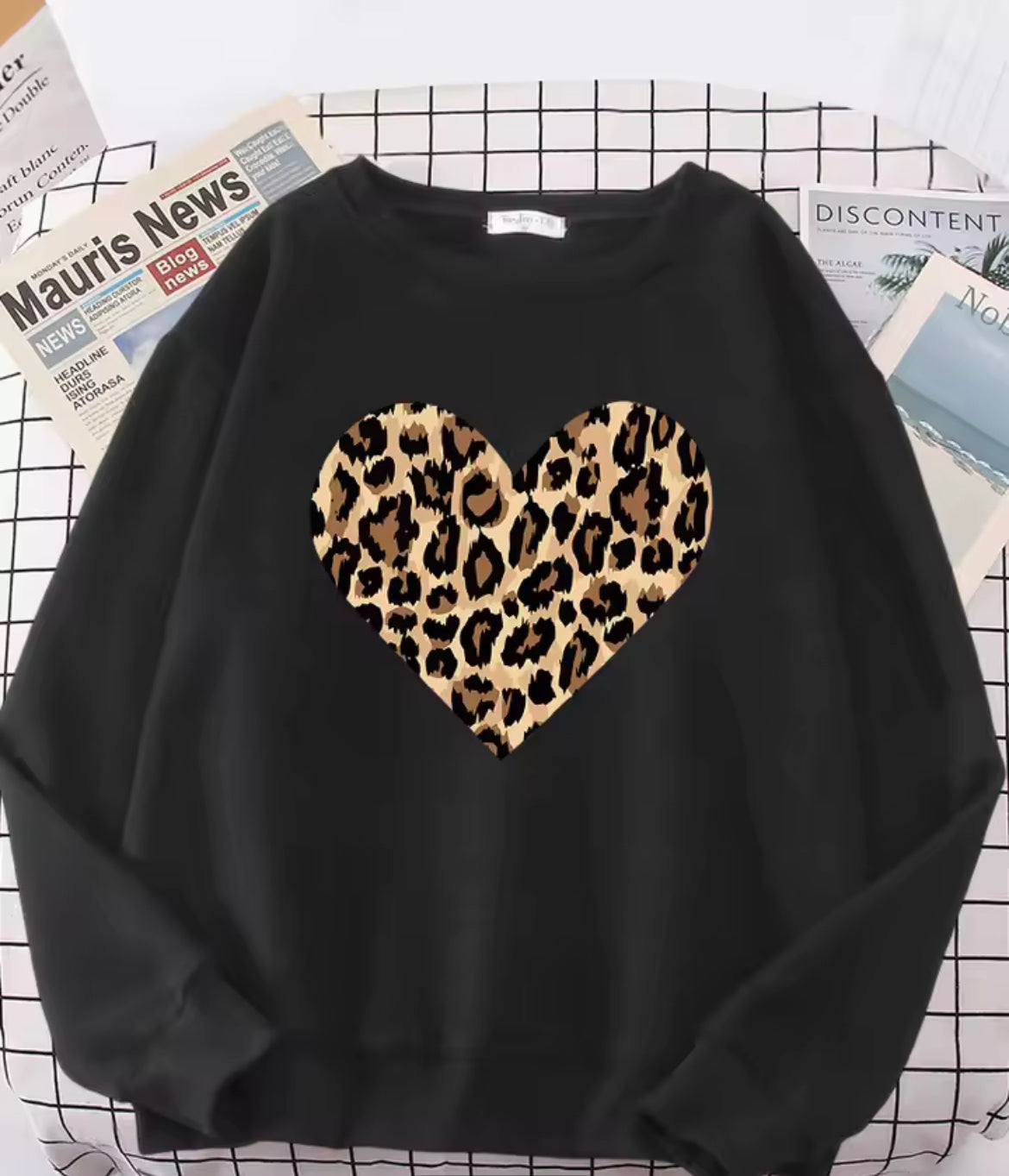 Women’s Leopard Print Heart Jumper ￼