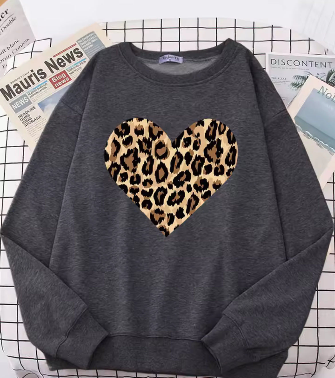 Women’s Leopard Print Heart Jumper ￼