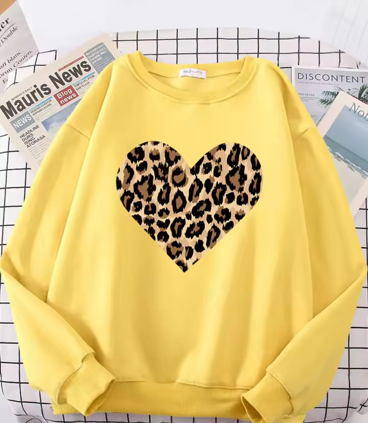 Women’s Leopard Print Heart Jumper ￼