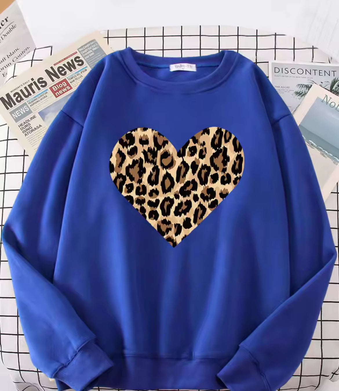 Women’s Leopard Print Heart Jumper ￼