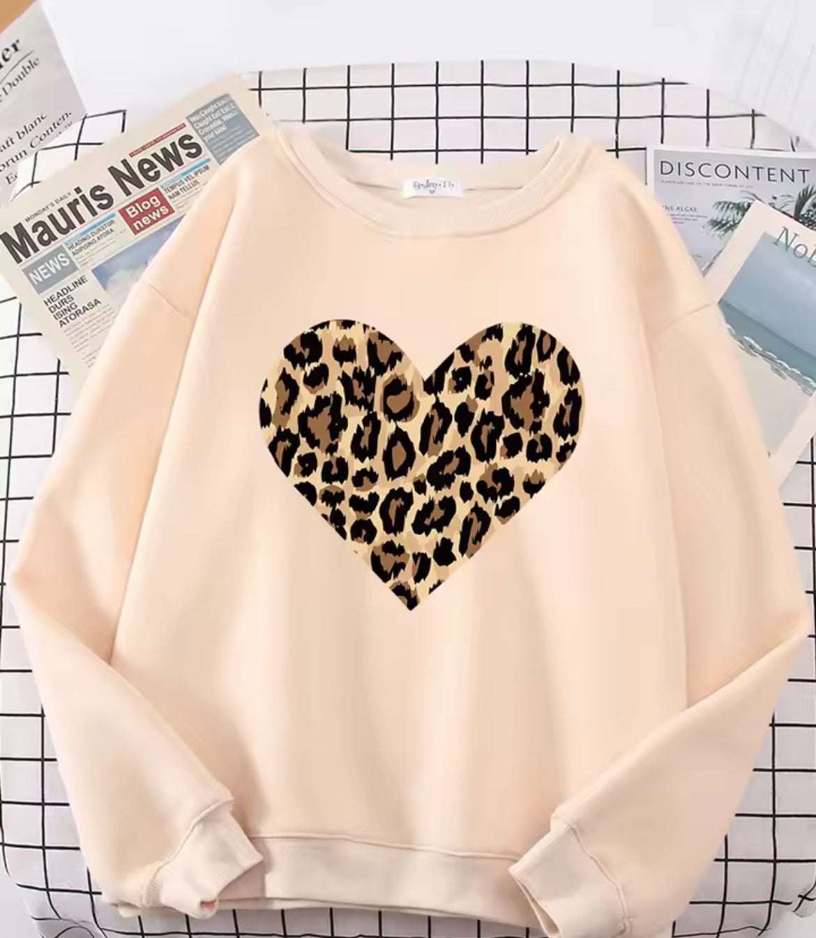 Women’s Leopard Print Heart Jumper ￼