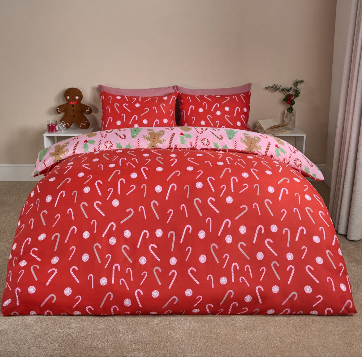 Gingerbread & Candy Cane Reversible Christmas Bedding